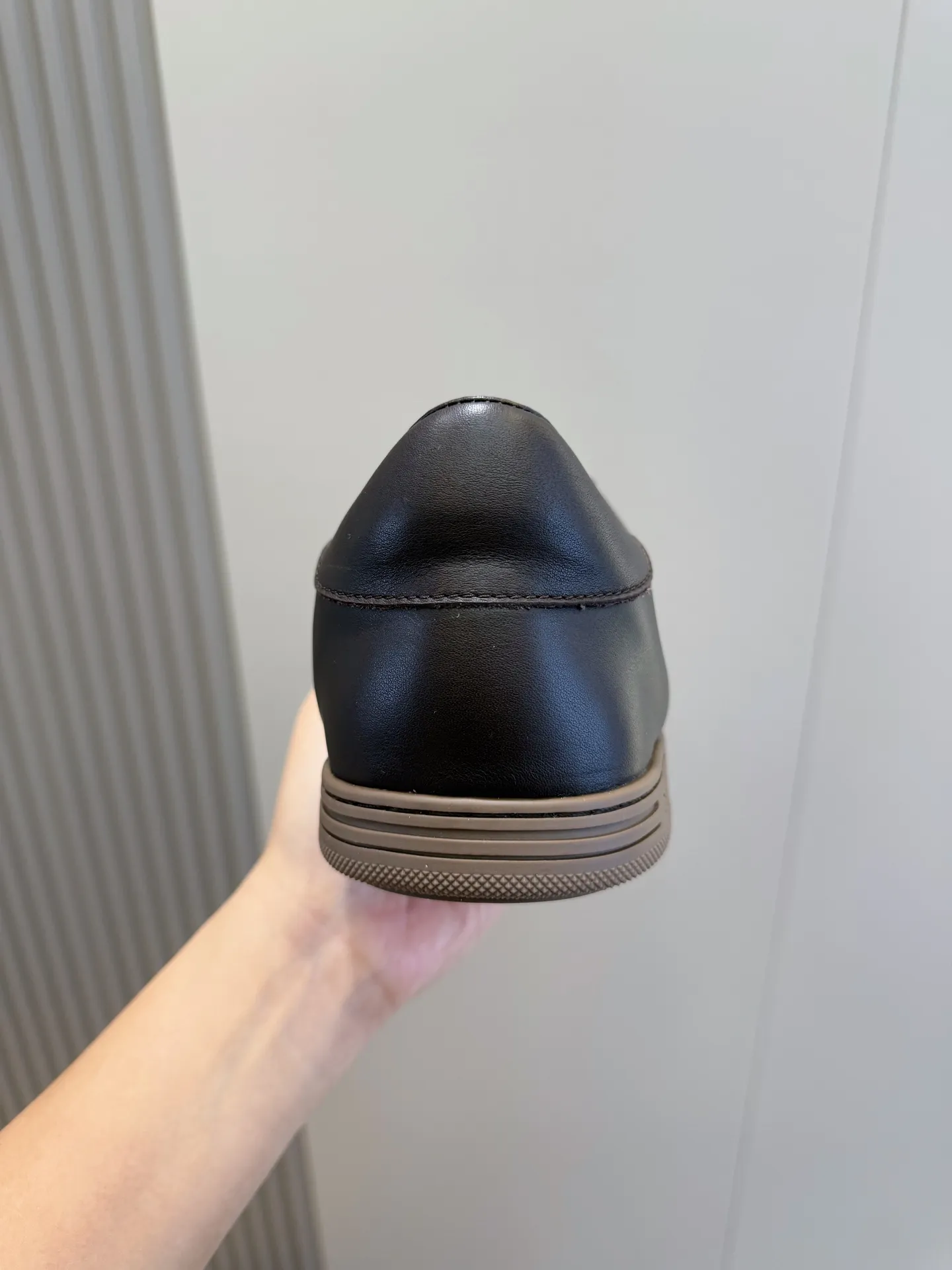 Men's Men's Shoes💰400 [New Style]🐏🐏DG men's calfskin sneakers Portofino Yacht shoes, simple and versatile design, unique saddle leather soles. The Dolce &G logo rear wing is the icing on the cake. Imported cowhide + rubber outsole Size: 39-44 (customized at 38.45)